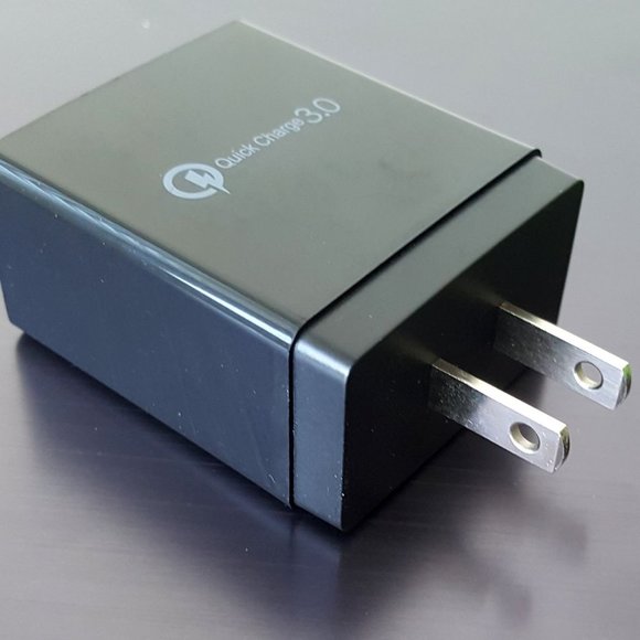 Fast Wall Charger 4 Ports Quick Charge QC 3.0 USB A Black Travel Charger - Picture 3 of 3